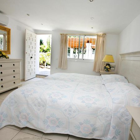 Exclusive Villa Las Palmeras Puerto Banus With Heated Private Swimming Pool, Marbella, Spain Exterior photo
